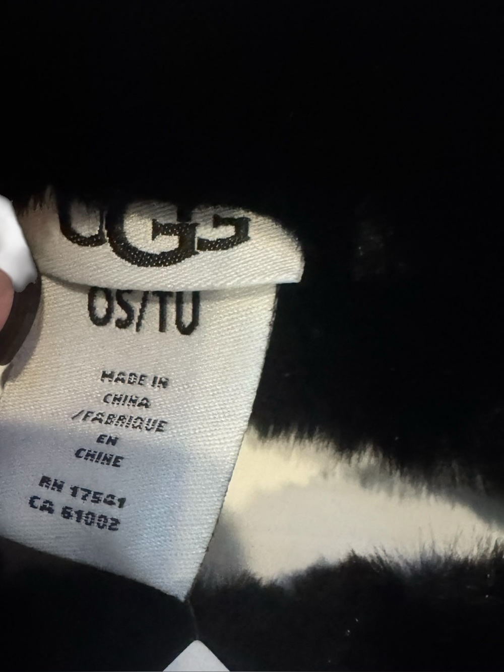 NWT UGG WOMENS BLACK FAUX FUR HEADBAND ONE SIZE - Picture 4 of 16